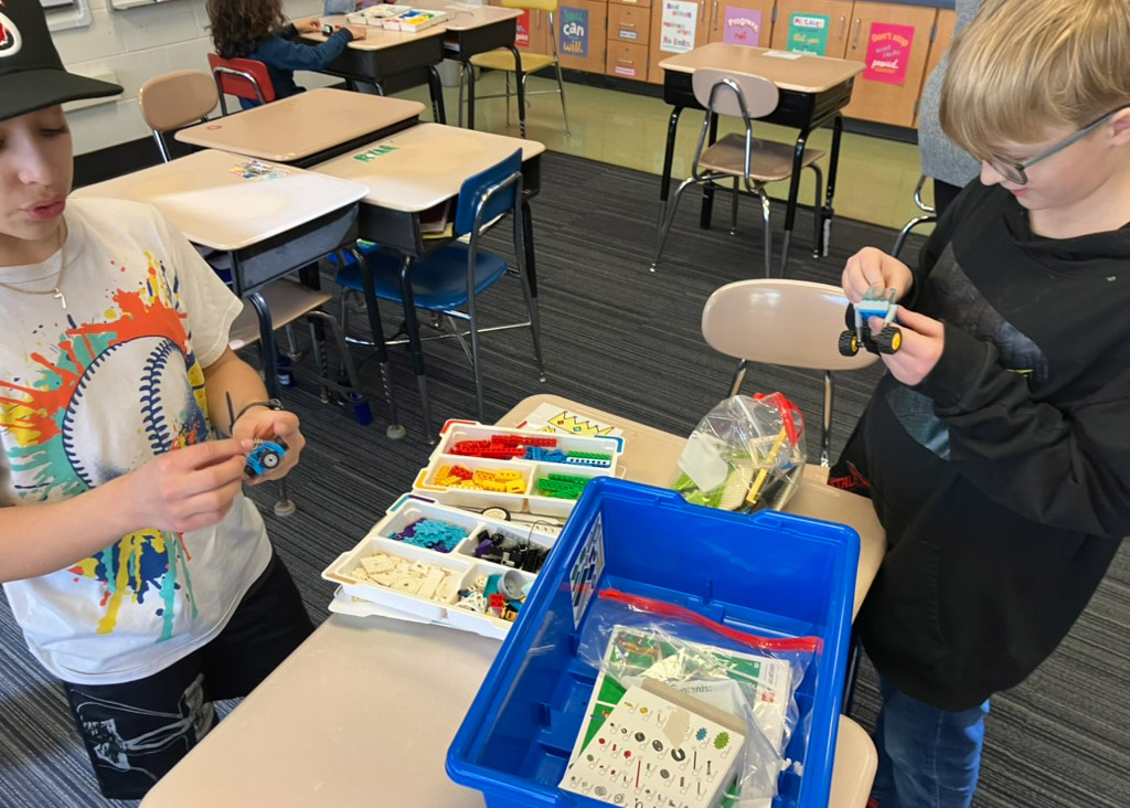 Brick Builders Specialty Camp Pilot-LaGrange 105 School District_7